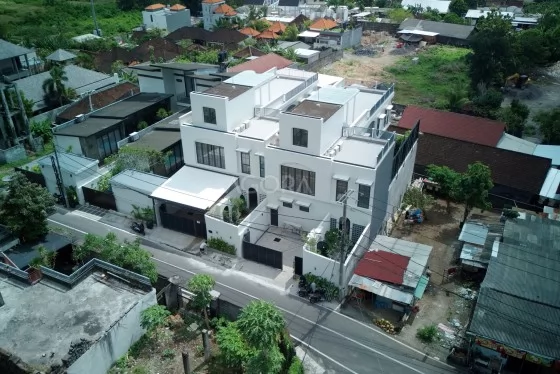 Villa Mediterania 3 Kamar Tidur