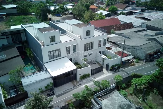 Villa Mediterania 3 Kamar Tidur 2 Lantai Rooftop Jimbaran
