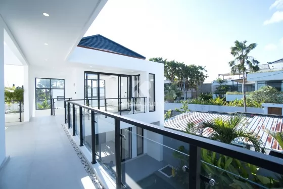 Villa Modern Tropis Canggu